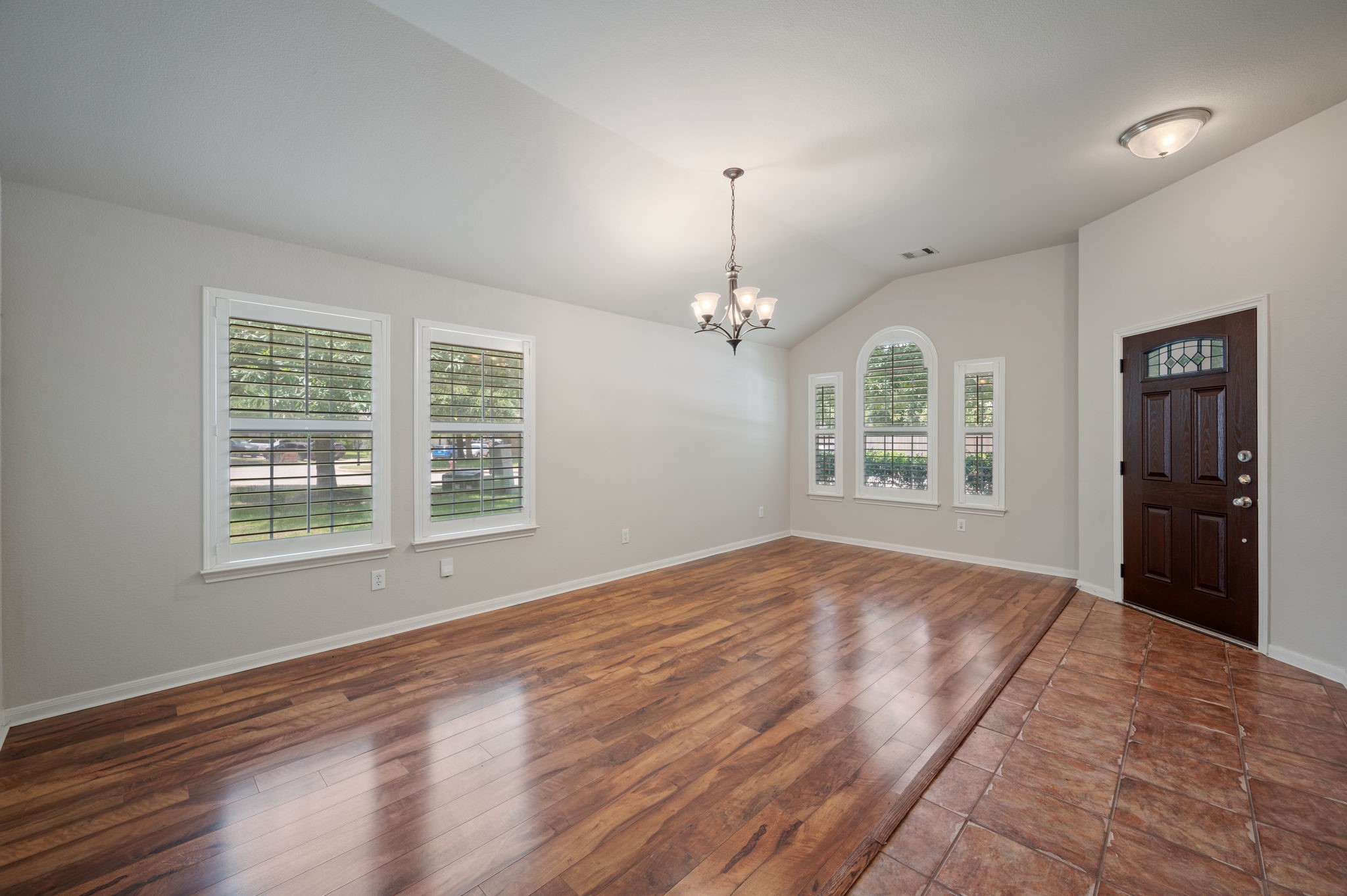 20305 Kearney Hill Road Pflugerville, TX 78660 - Photo 4 of 31