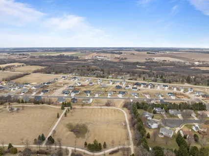 $468,500 | 1302 Evergreen Drive, Delavan, WI 53115