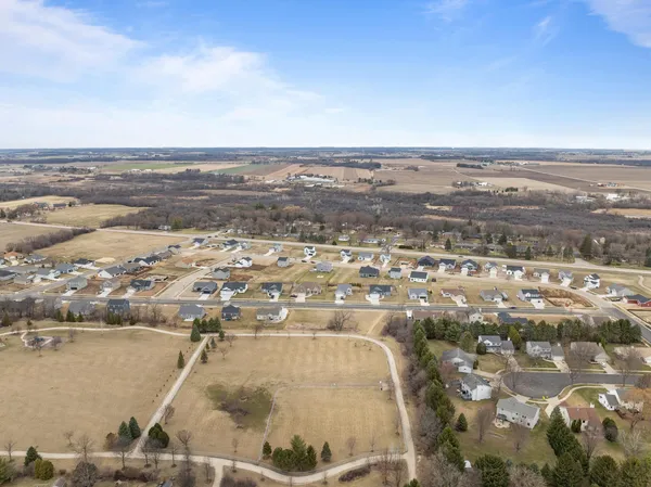 $468,500 | 1302 Evergreen Drive, Delavan, WI 53115