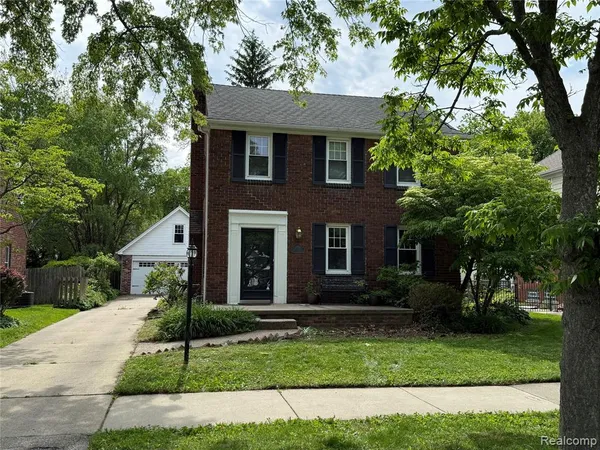 $525,000 | 889 Rivard Boulevard, Grosse Pointe, MI 48230