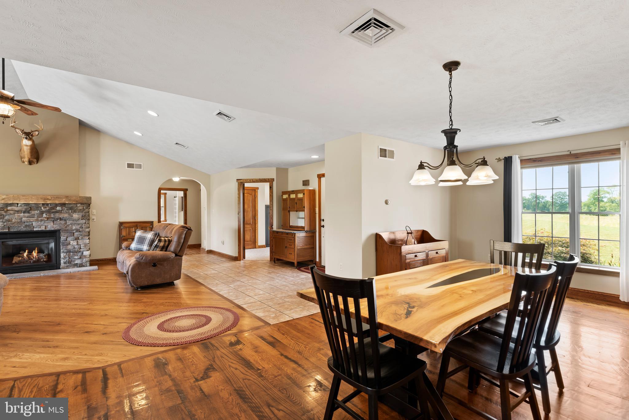 655 Britton Road Shippensburg, PA 17257 - Photo 14 of 74 dining family