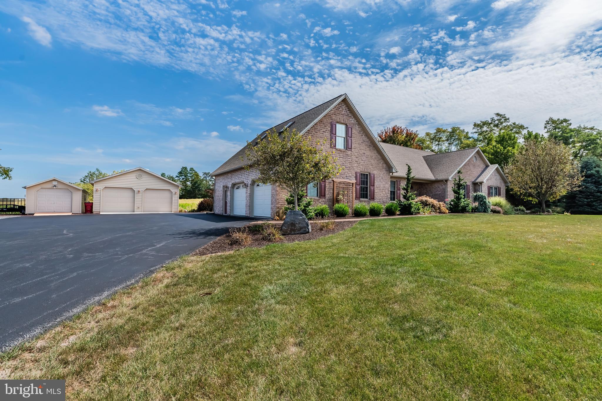655 Britton Road Shippensburg, PA 17257 - Photo 4 of 74 front left