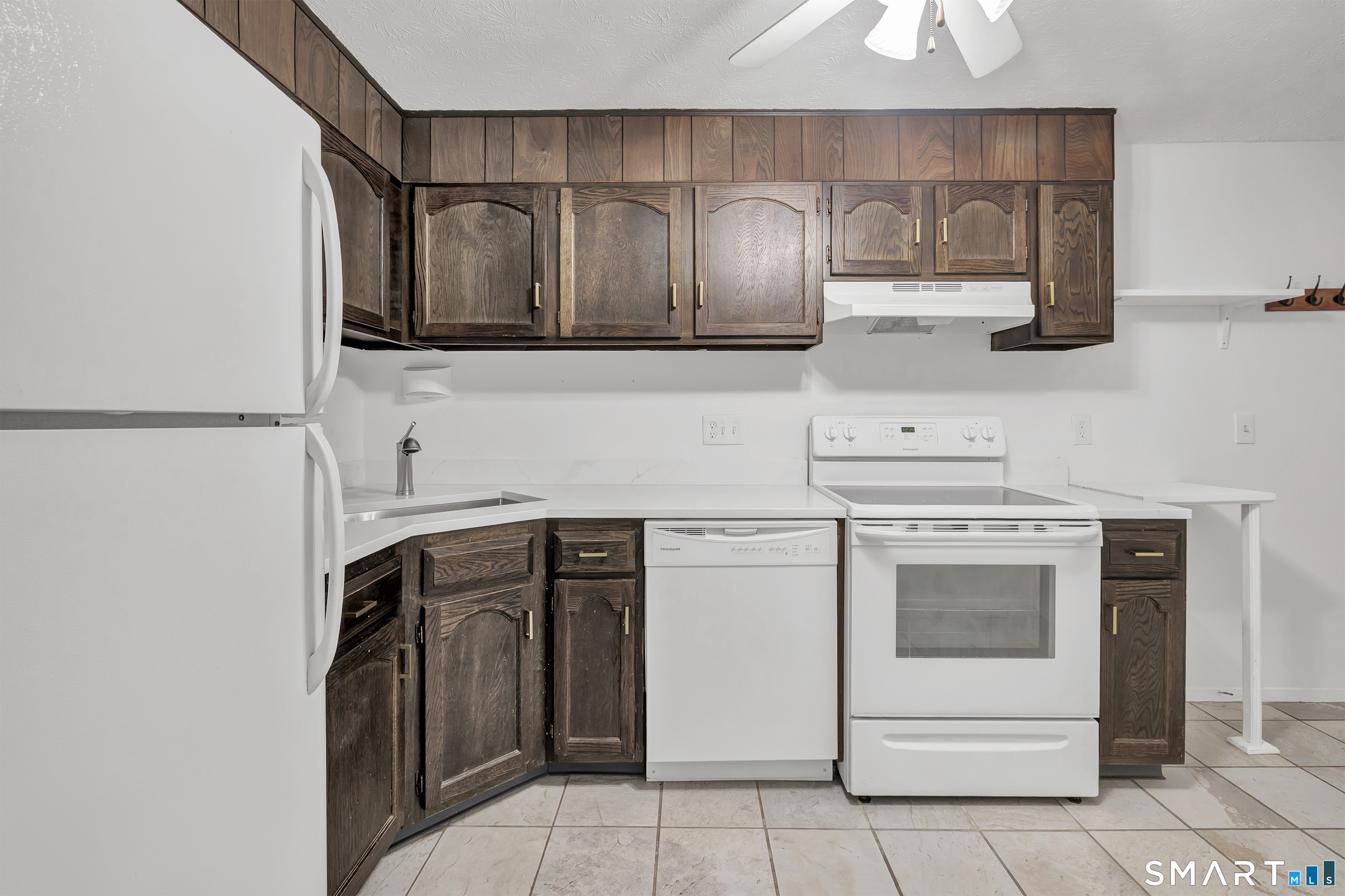 166 Towne House Road, Unit 166 Hamden, CT 06514 - Photo 4 of 14