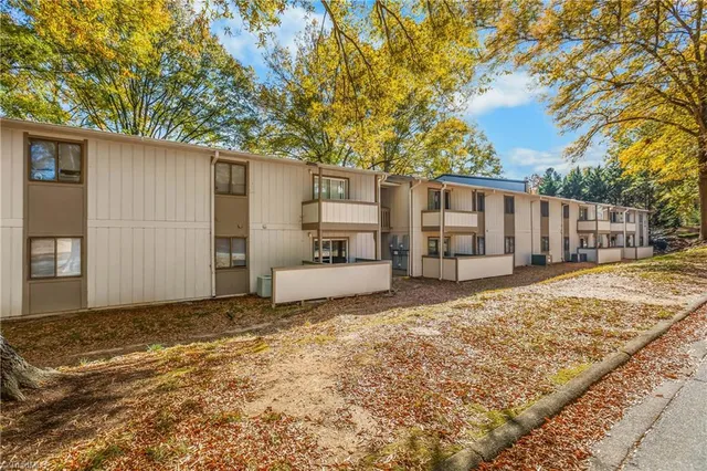 $125,000 | 2200 Sunderland Road, Unit 139K, Winston-Salem, NC 27103