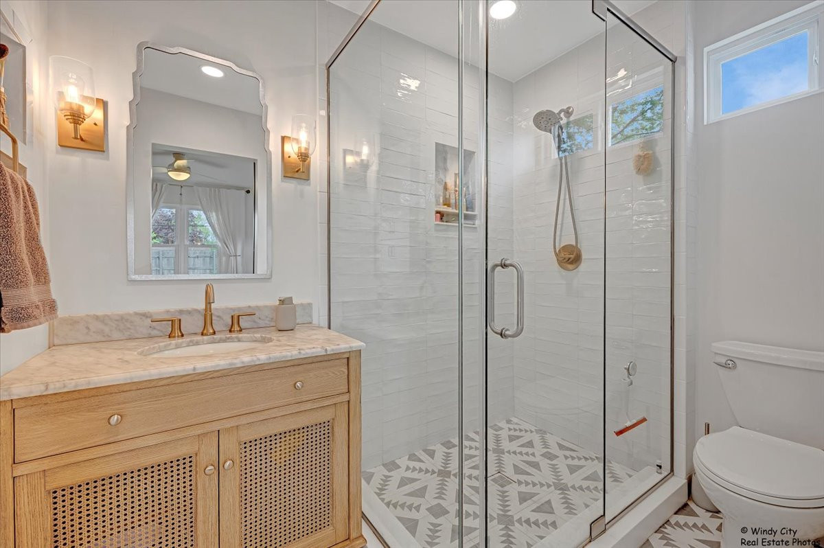442 Berry Road Barrington, IL 60010 - Photo 11 of 22 Gallery Image 11