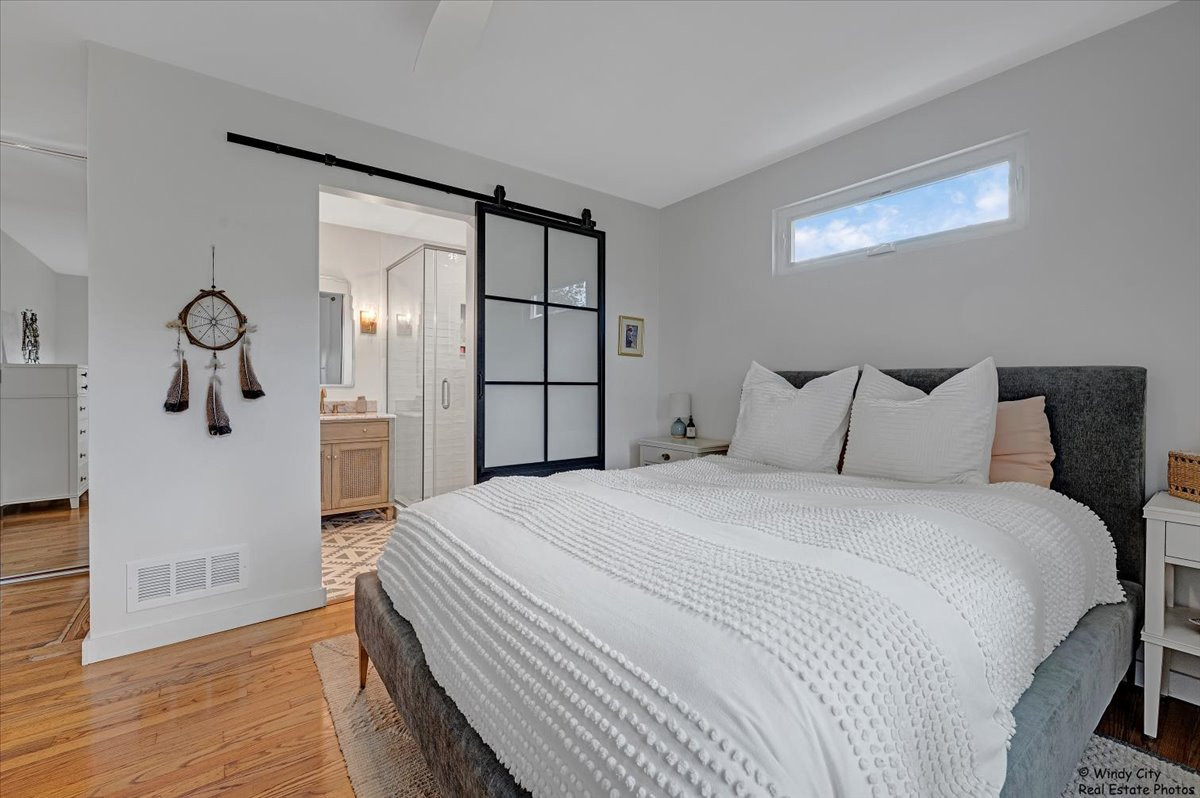 442 Berry Road Barrington, IL 60010 - Photo 12 of 22 Gallery Image 12