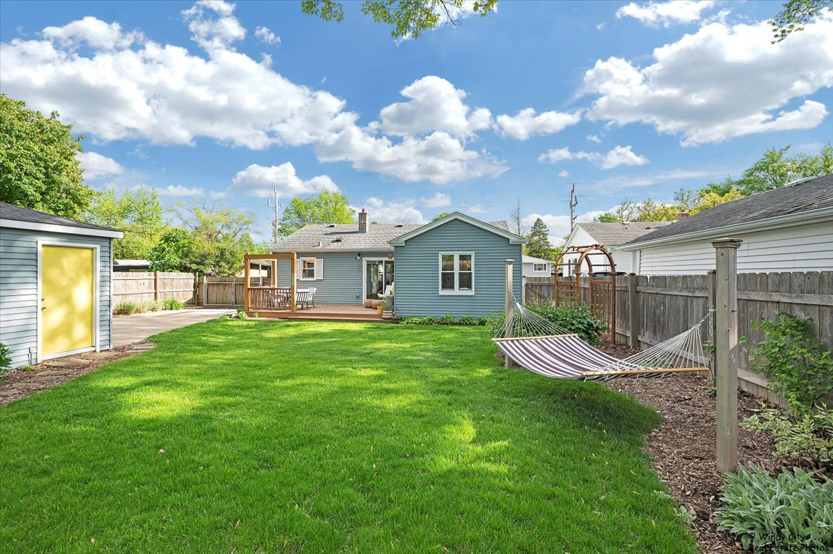 442 Berry Road Barrington, IL 60010 - Photo 6 of 22 Gallery Image 6