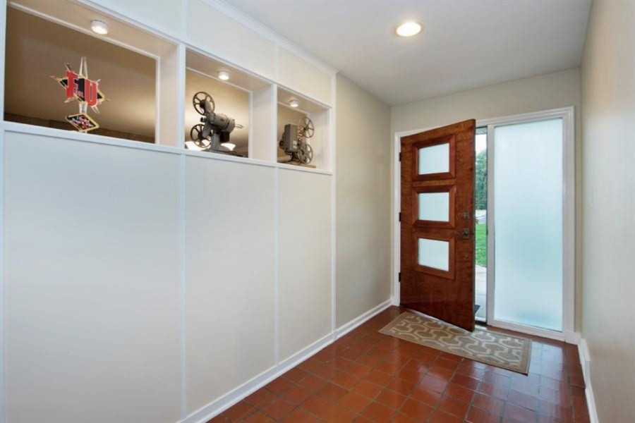 1233 Miami Road Benton Harbor, MI 49022 - Photo 2 of 15 2