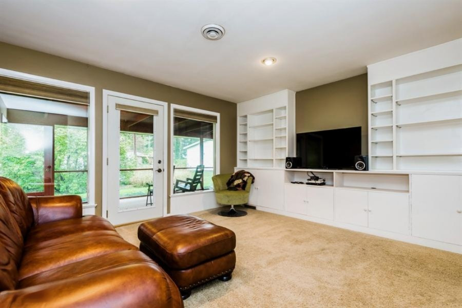 1233 Miami Road Benton Harbor, MI 49022 - Photo 8 of 15 8