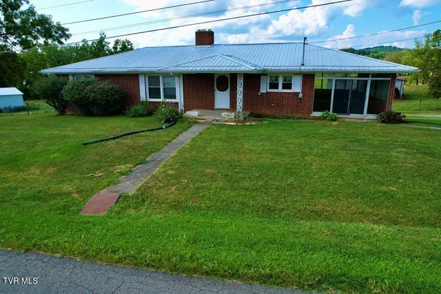 $199,900 | 38337 Loves Mill Road, Chilhowie, VA 24319