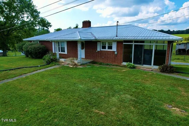 $199,900 | 38337 Loves Mill Road, Chilhowie, VA 24319
