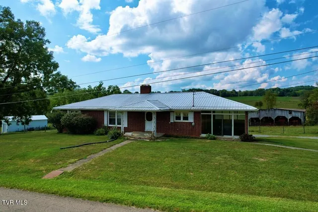 $199,900 | 38337 Loves Mill Road, Chilhowie, VA 24319