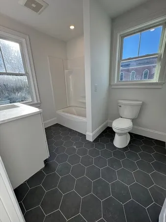 $2,200 | 41 Elm Street, Unit 102, Andover, MA 01810