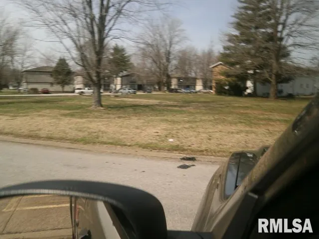 $9,500 | 36-37 North Della Street, Benton, IL 62812