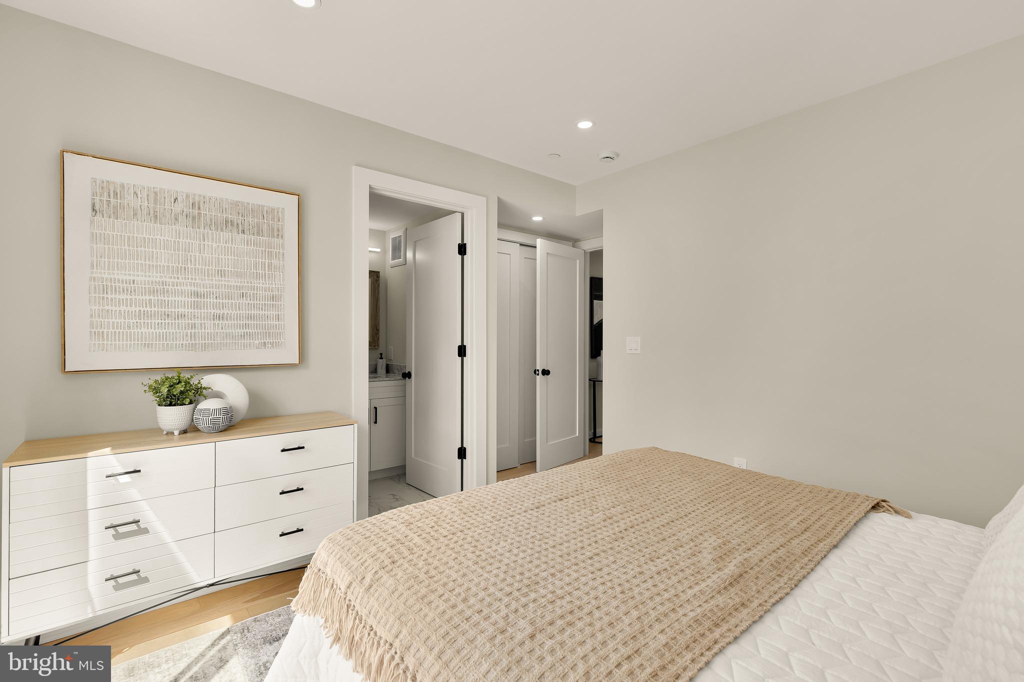 2606 41st Street Northwest, Unit 6 Washington, DC 20007 - Photo 8 of 17
