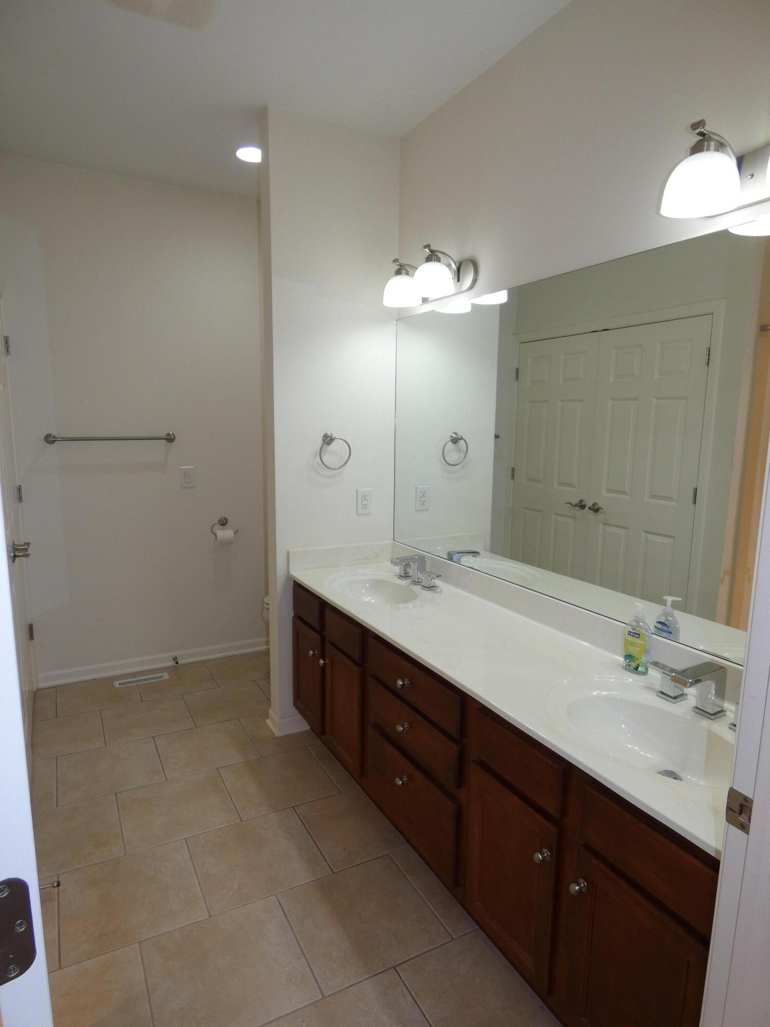 2535 Holiday House Road St. Joseph, MI 49085 - Photo 28 of 54 P1030012