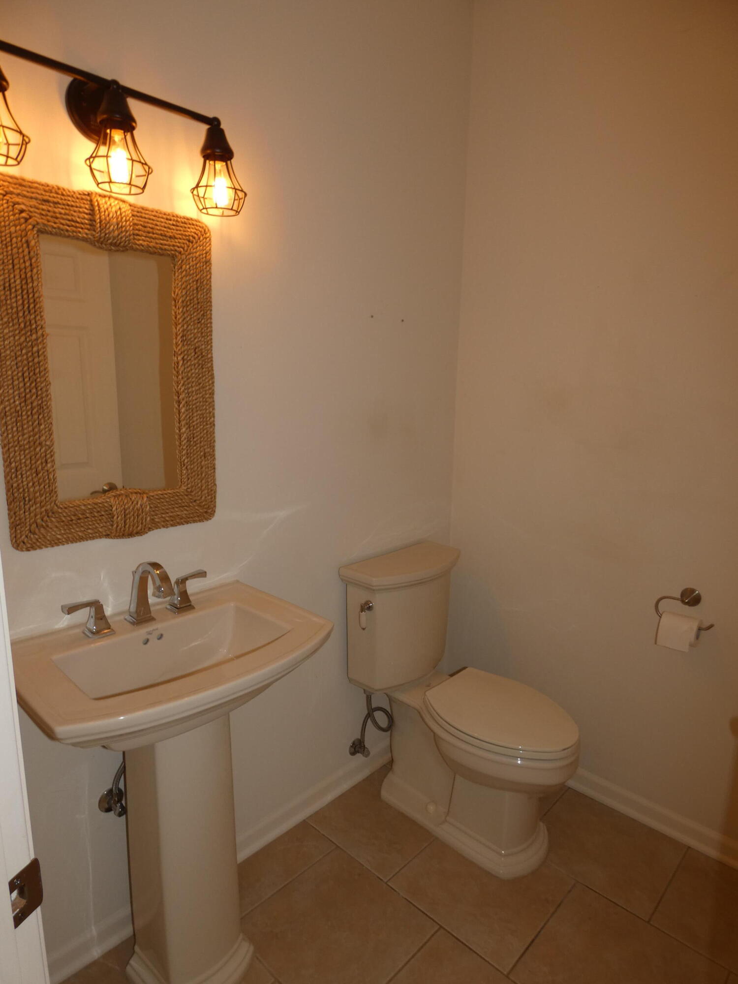 2535 Holiday House Road St. Joseph, MI 49085 - Photo 34 of 54 P1030062