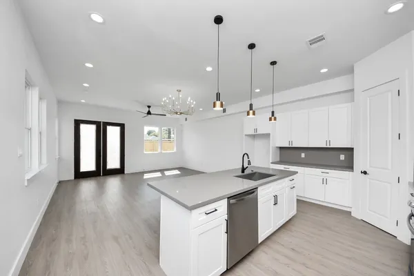 $2,200 | 4129 East Toliver Street, Houston, TX 77016