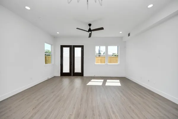 $2,200 | 4129 East Toliver Street, Houston, TX 77016