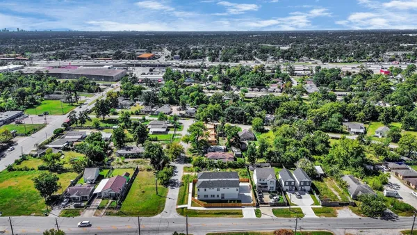 $2,200 | 4129 East Toliver Street, Houston, TX 77016