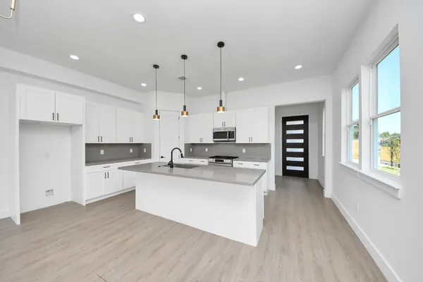 $2,200 | 4129 East Toliver Street, Houston, TX 77016