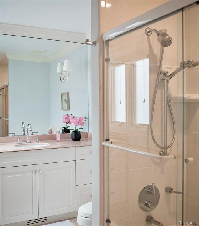 4524 Stoneleigh Road Bloomfield Hills, MI 48302 - Photo 26 of 48 Gallery Image 26