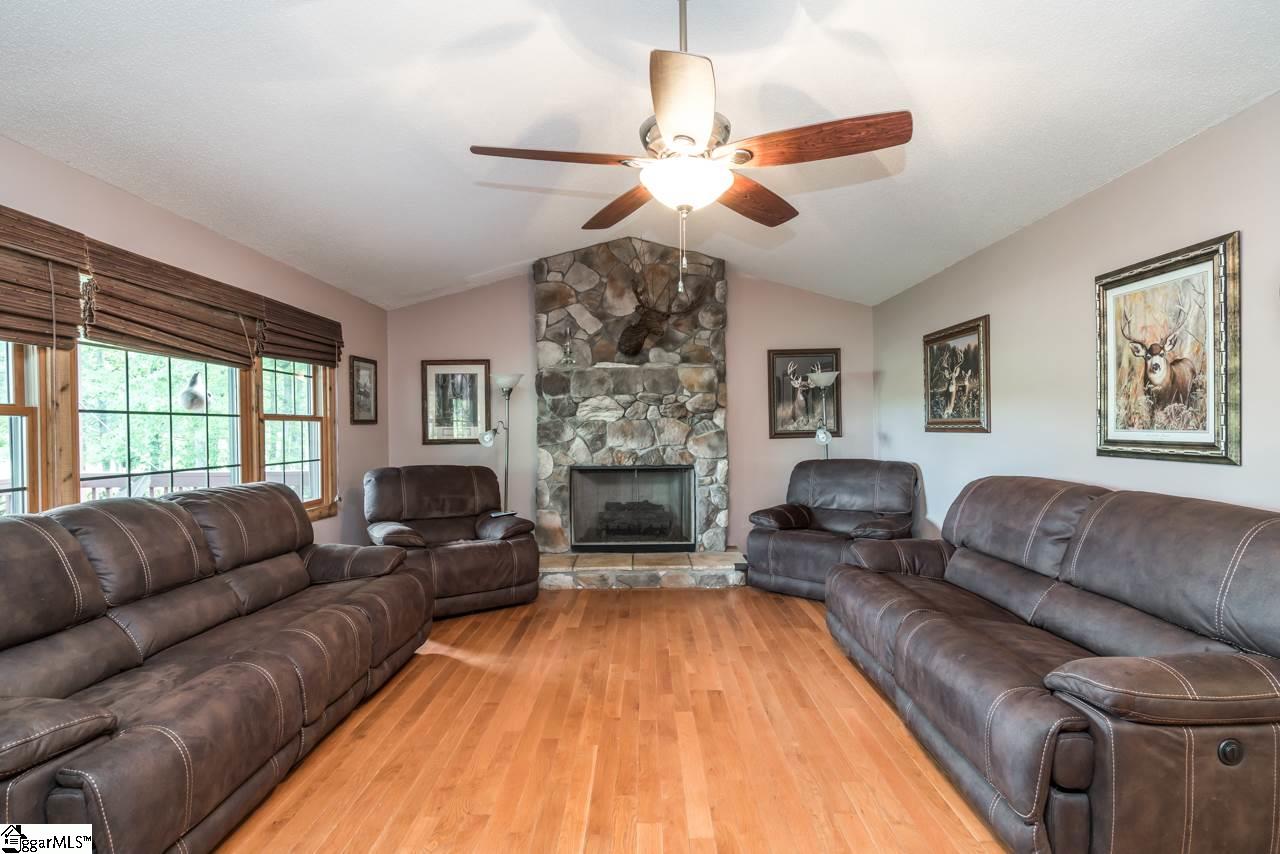 16 Mosteller Road Travelers Rest, SC 29690 - Photo 4 of 24 Gallery Image 4