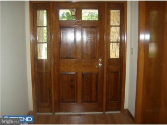 708 River Road Ewing, NJ 08628 - Photo 6 of 12 Foyer