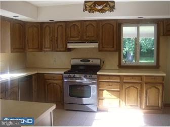 708 River Road Ewing, NJ 08628 - Photo 8 of 12 Kitchen