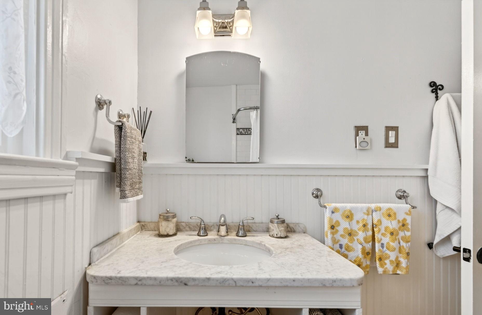 425 Murdock Road Baltimore, MD 21212 - Photo 31 of 63 Custom Marble vanity