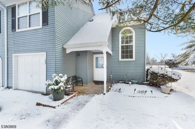 $450,000 | 255 Resnik Court, Somerset, NJ 08873