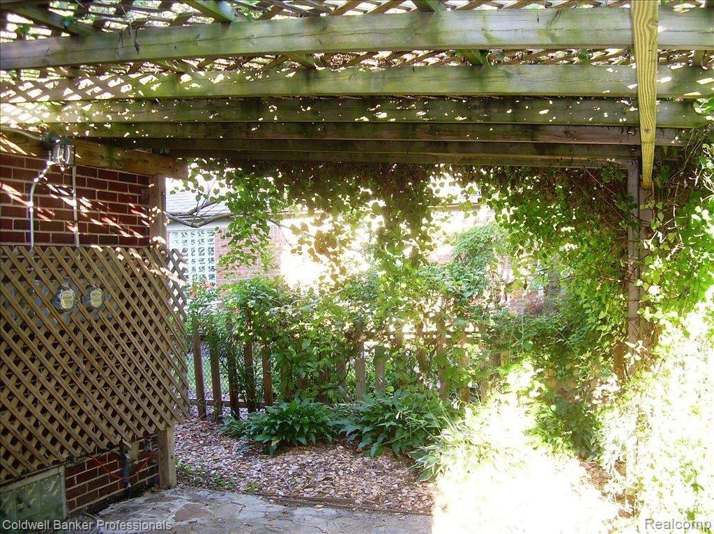 1161 Fairholme Road Grosse Pointe, MI 48236 - Photo 19 of 20 Backyard - Under the Pergola