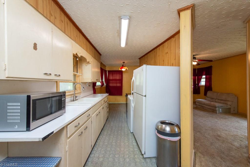 3316 Pine Valley Road High Point, NC 27265 - Photo 20 of 50