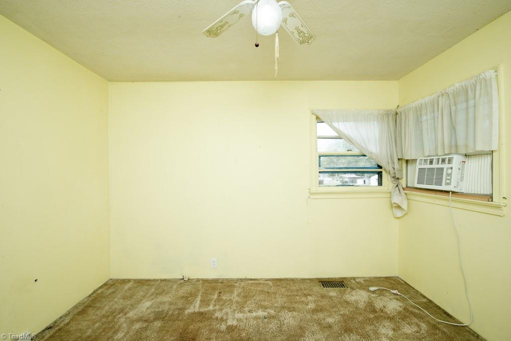 3316 Pine Valley Road High Point, NC 27265 - Photo 25 of 50