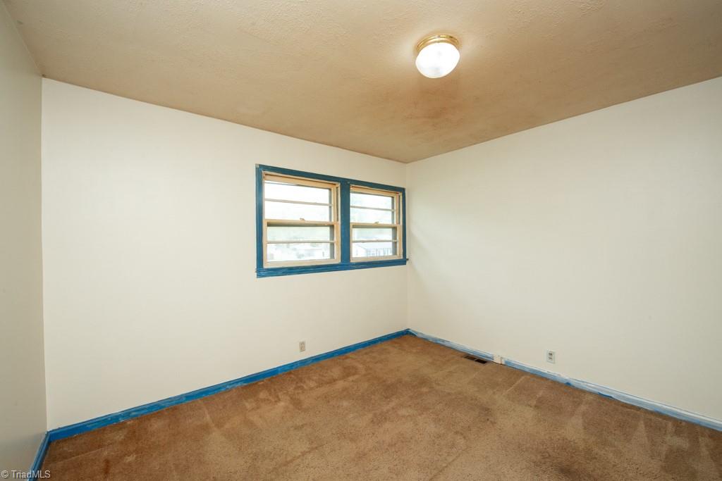 3316 Pine Valley Road High Point, NC 27265 - Photo 29 of 50