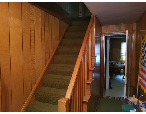 375 State Road Templeton, MA 01436 - Photo 5 of 23 a view of a entryway