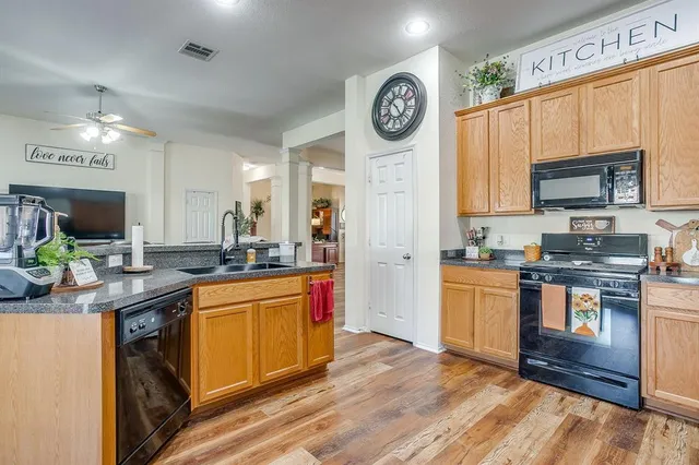 $350,000 | 509 Azalea Drive, Glenn Heights, TX 75154