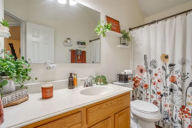 $350,000 | 509 Azalea Drive, Glenn Heights, TX 75154