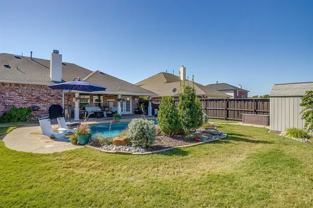 $350,000 | 509 Azalea Drive, Glenn Heights, TX 75154