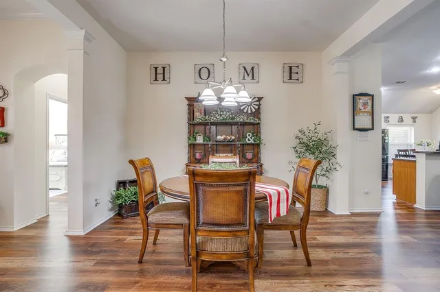 $350,000 | 509 Azalea Drive, Glenn Heights, TX 75154