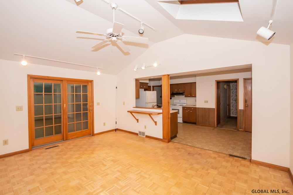44 Devon Road Bethlehem, NY 12054 - Photo 11 of 28 Photo 12