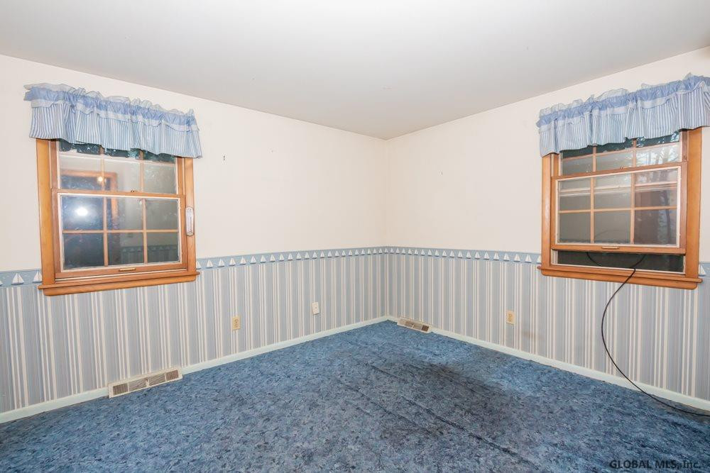 44 Devon Road Bethlehem, NY 12054 - Photo 18 of 28 Photo 19