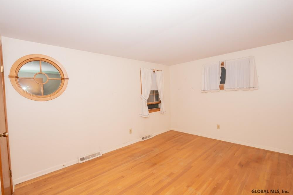 44 Devon Road Bethlehem, NY 12054 - Photo 23 of 28 Photo 24