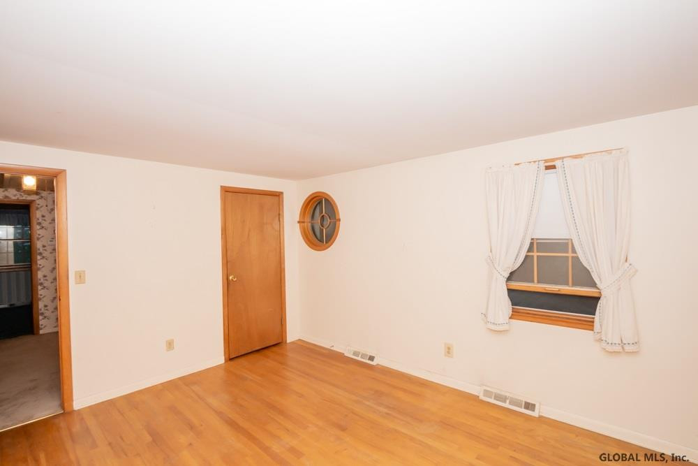 44 Devon Road Bethlehem, NY 12054 - Photo 24 of 28 Photo 25