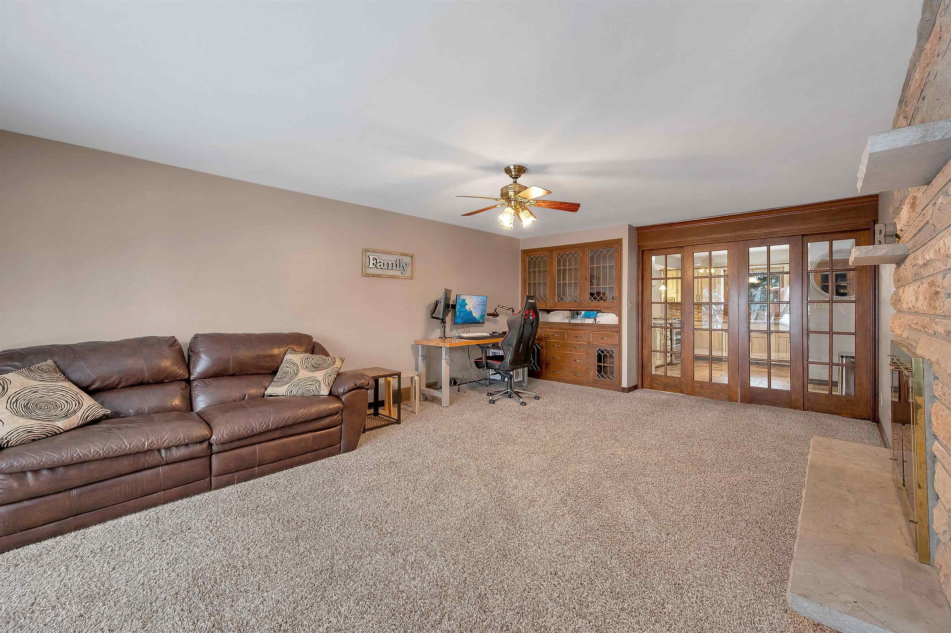 2780 South Ridge Road Green Bay, WI 54304 - Photo 16 of 63