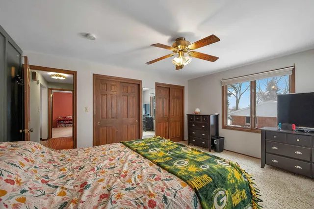 $389,900 | 2780 South Ridge Road, Green Bay, WI 54304