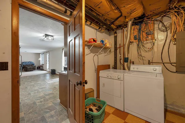 $389,900 | 2780 South Ridge Road, Green Bay, WI 54304