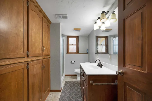 $389,900 | 2780 South Ridge Road, Green Bay, WI 54304