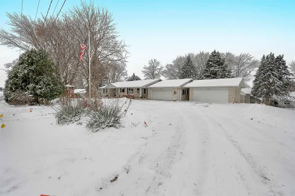 $389,900 | 2780 South Ridge Road, Green Bay, WI 54304