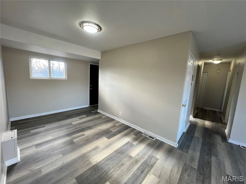 228 Grampian Road St. Louis, MO 63137 - Photo 7 of 18